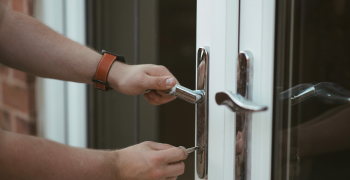 Commercial door lock